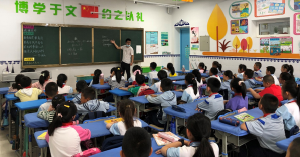 小倫敦“公益課堂”走進大學路小學